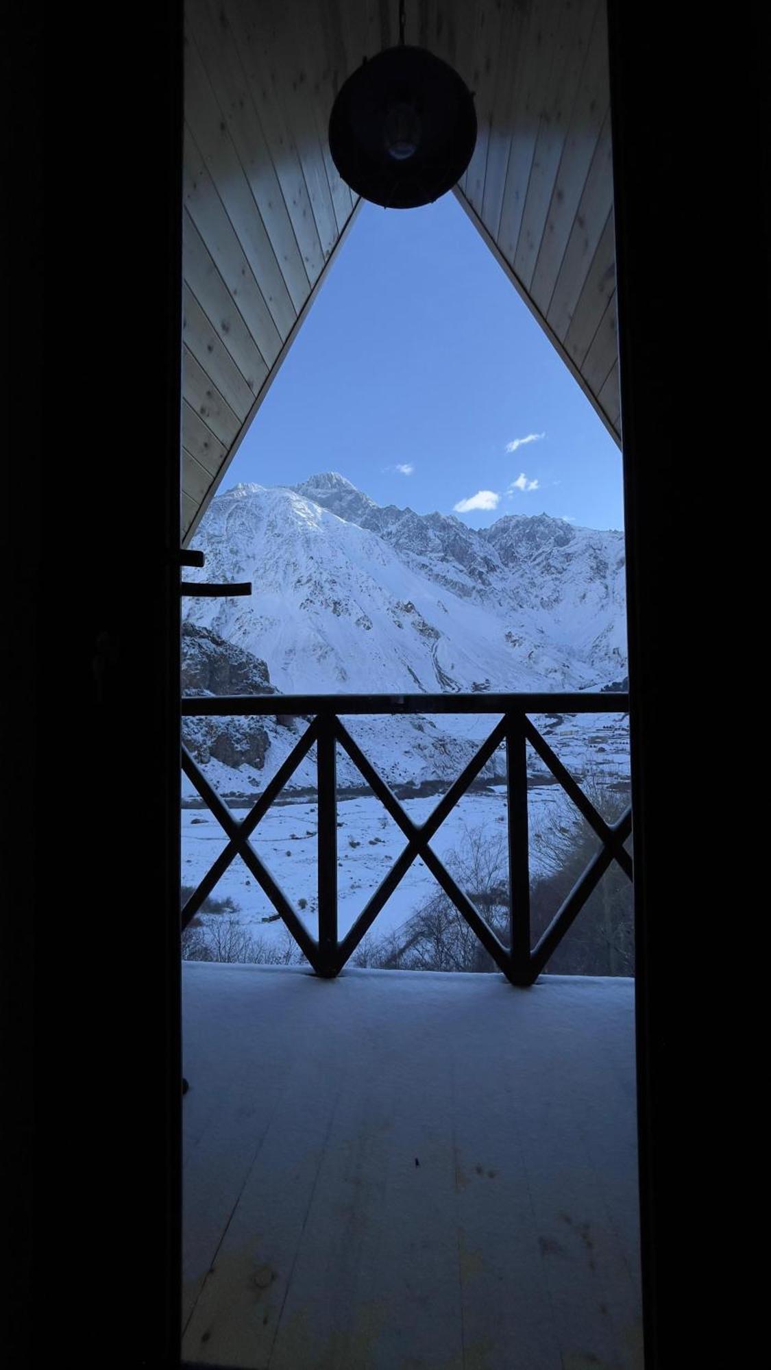 View Villa Kazbegi Eksteriør billede